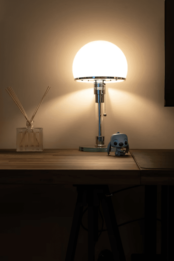 Minimal Desk Lamp